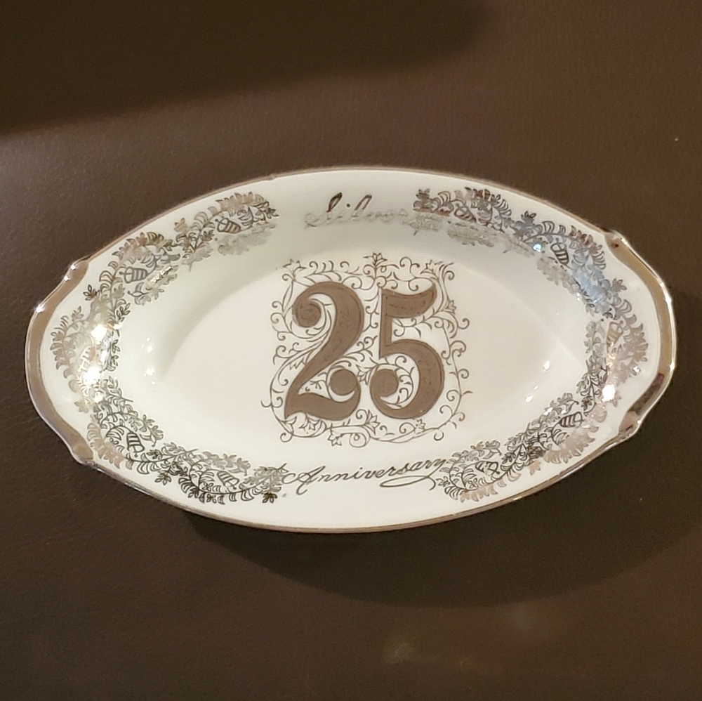 Norcrest 25th Anniversary Oval Dish B - 608